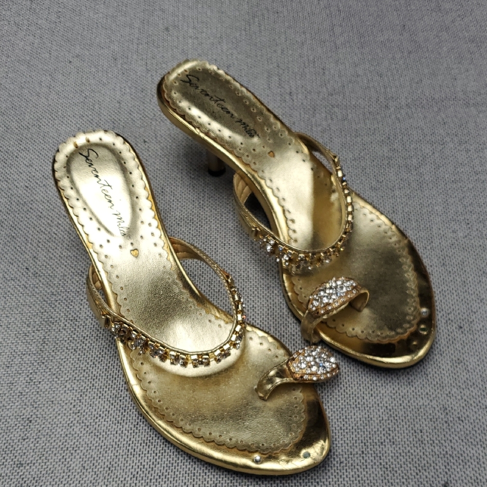 Seventeen Miles Goddess Womens Slide Ring Toe Heels Gold Sandals Size 6